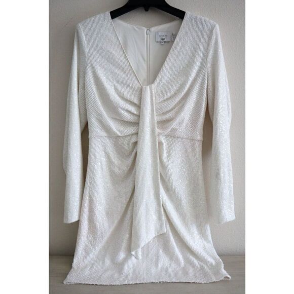 One33 Social Women's Sz 10 Ivory Sequined L/S V-Neck Cocktail Mini Dress $365 - Picture 1 of 13